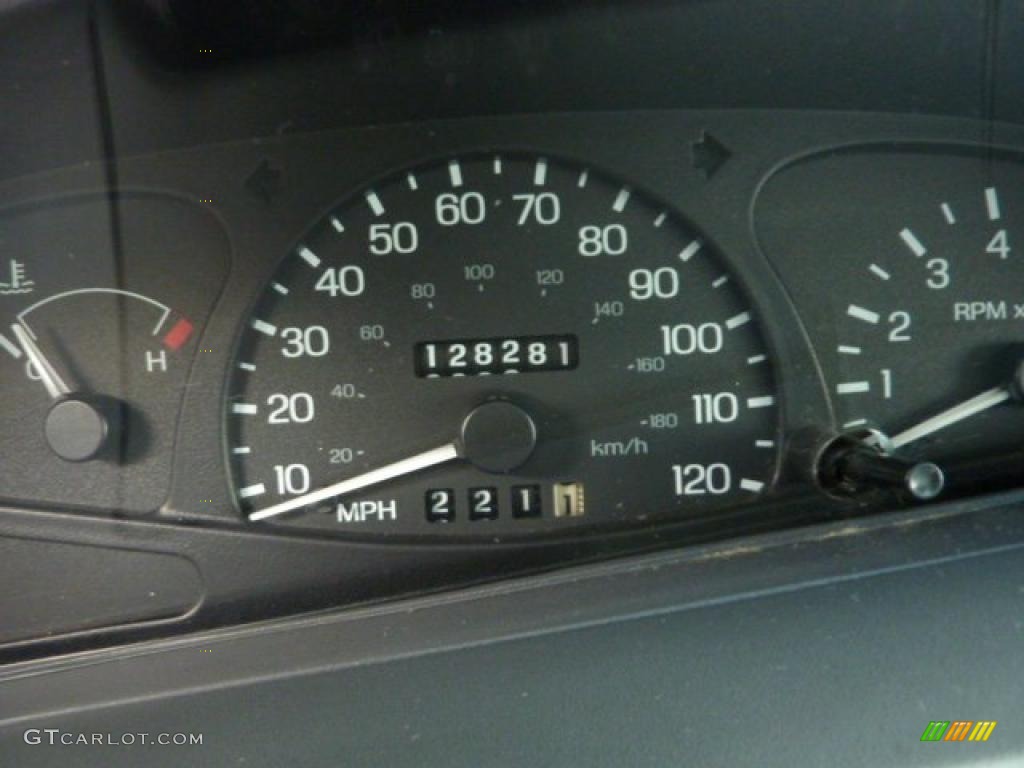 2002 Ford Escort ZX2 Coupe Gauges Photo #40263266