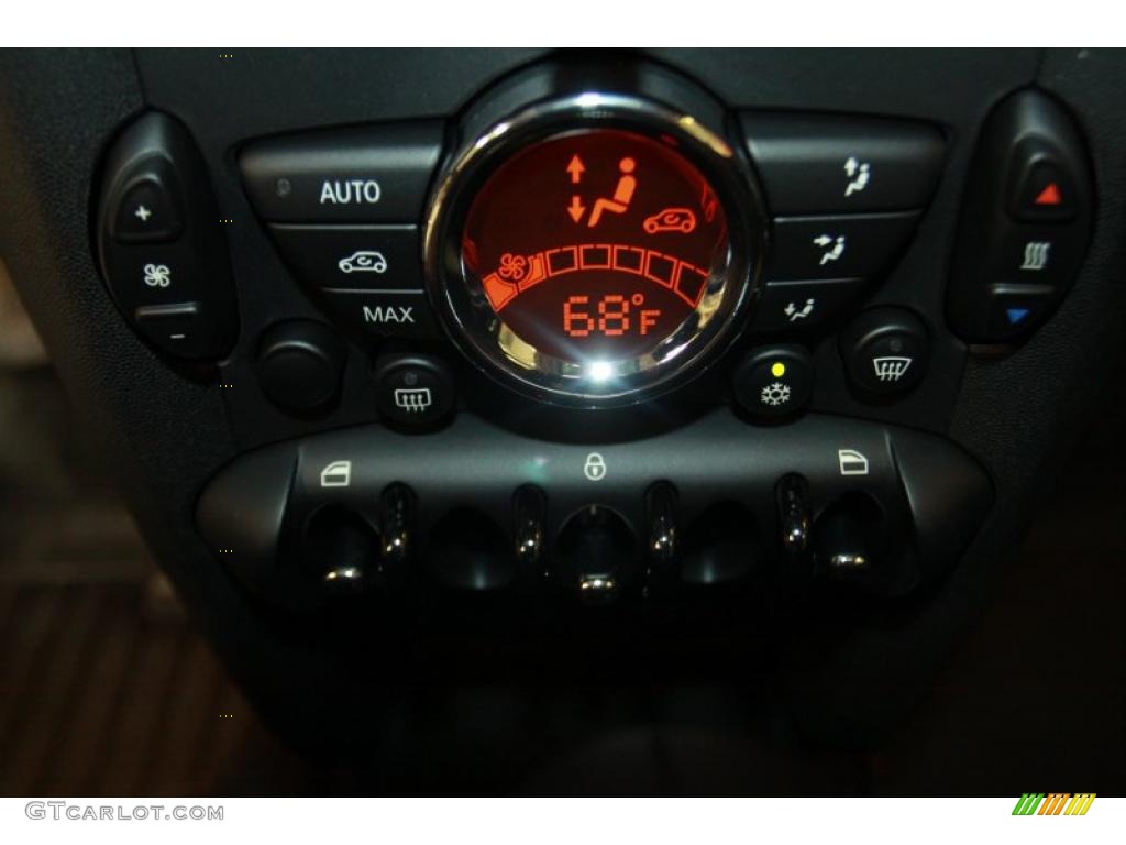 2011 Cooper Hardtop - White Silver Metallic / Carbon Black photo #24