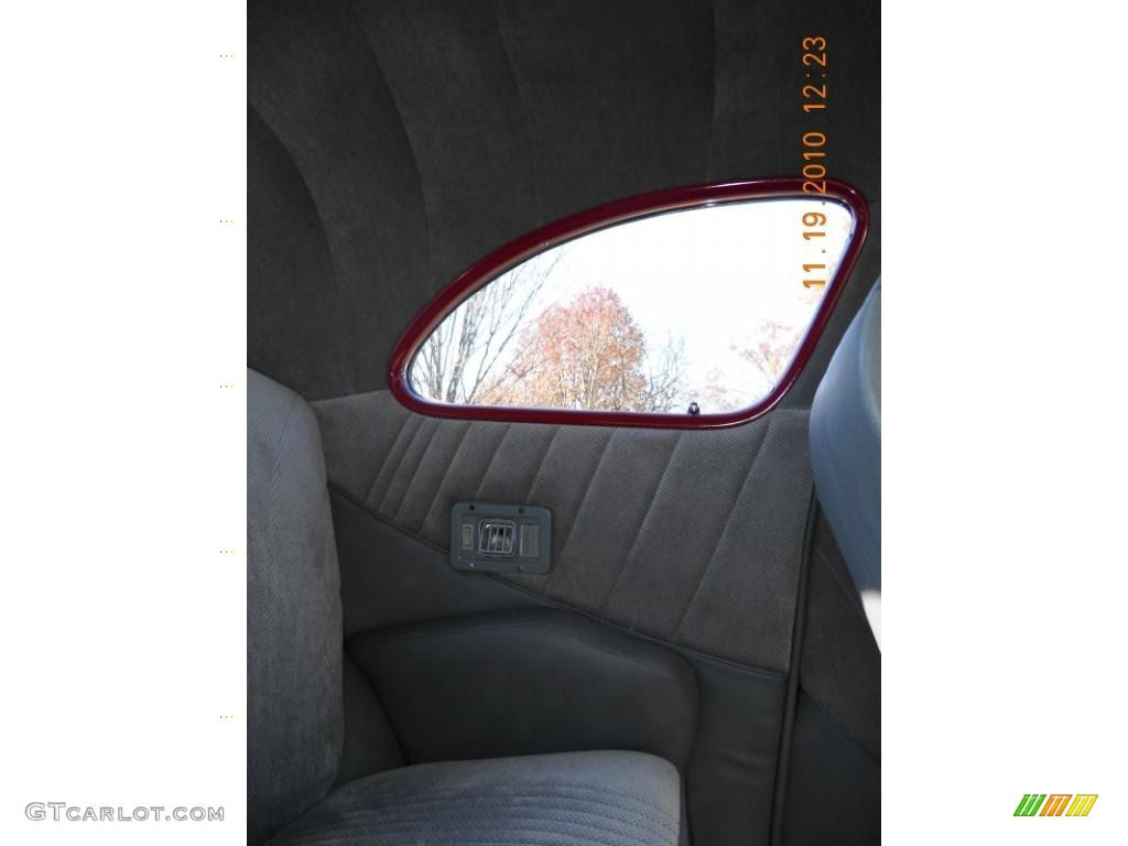 Red/Gray Interior 1948 Chevrolet Fleetmaster Sport Coupe Photo #40270934