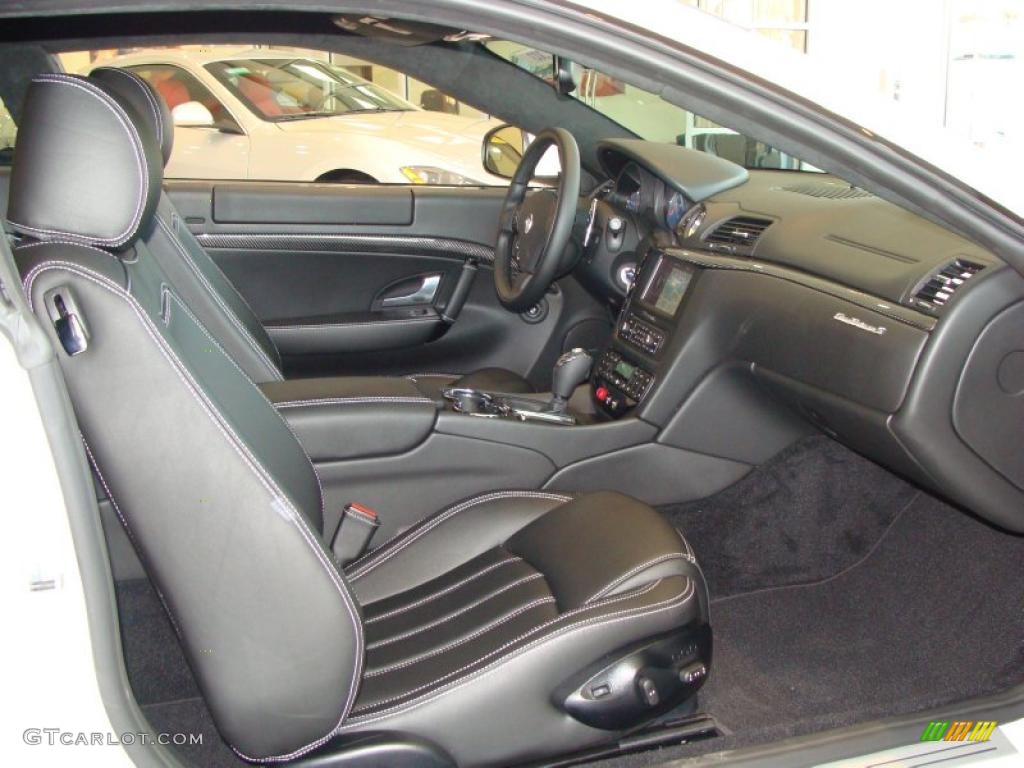 Nero Interior 2011 Maserati GranTurismo S Automatic Photo #40272214