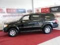 Black - Sequoia SR5 4WD Photo No. 4