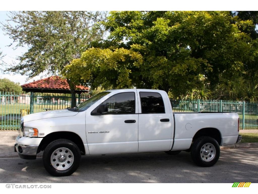 Bright White 2004 Dodge Ram 1500 ST Quad Cab 4x4 Exterior Photo #40275126