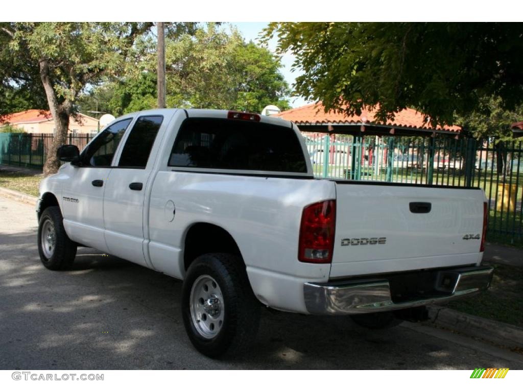 2004 Ram 1500 ST Quad Cab 4x4 - Bright White / Dark Slate Gray photo #6