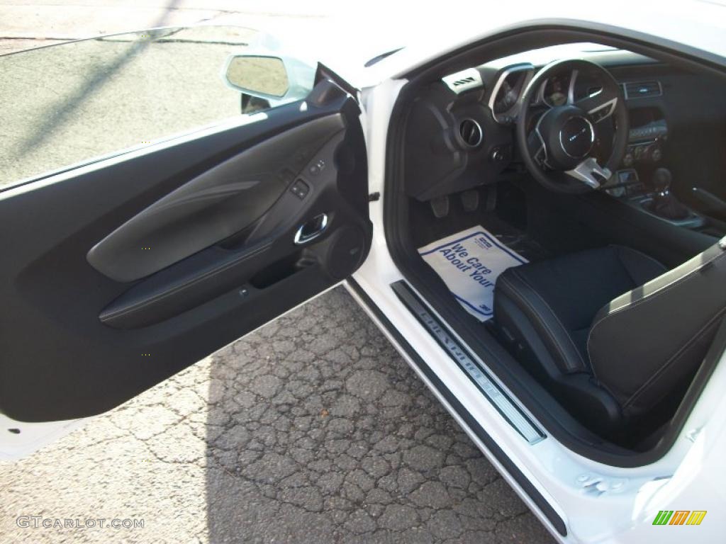 Black Interior 2011 Chevrolet Camaro SS Coupe Photo #40275490