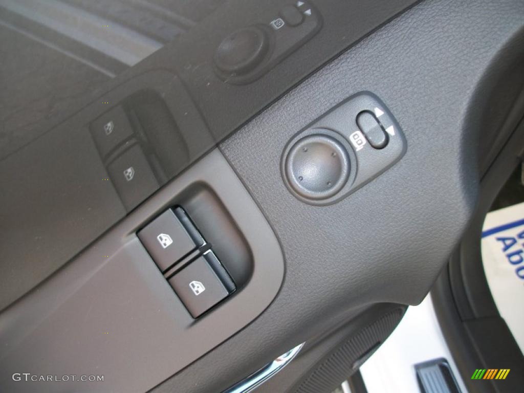2011 Chevrolet Camaro SS Coupe Controls Photo #40275546