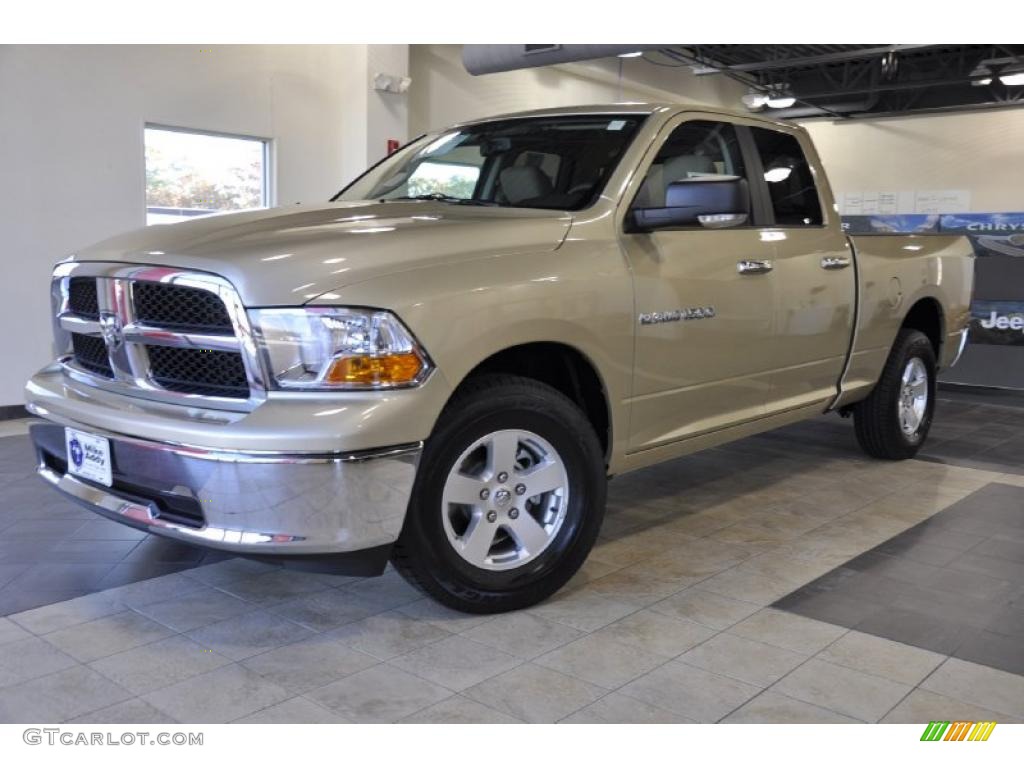 2011 Ram 1500 SLT Quad Cab - White Gold / Dark Slate Gray/Medium Graystone photo #2