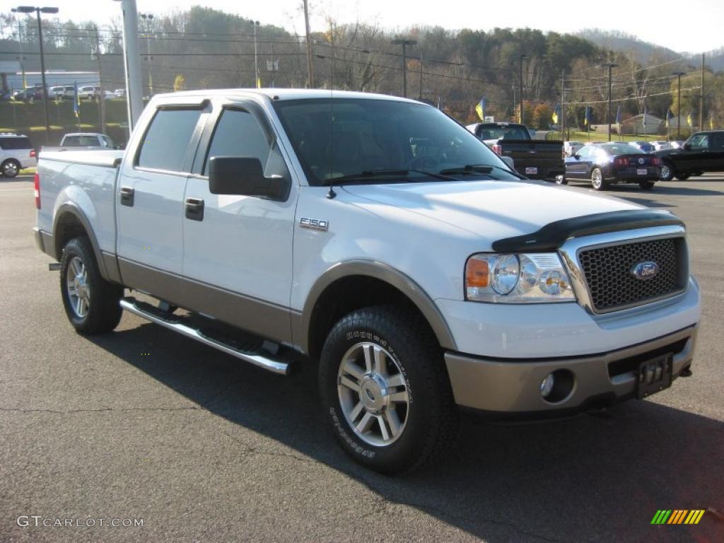 2006 F150 Lariat SuperCrew 4x4 - Oxford White / Tan photo #3