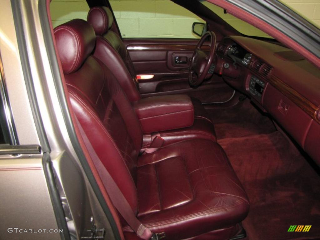 Mulberry Interior 1999 Cadillac DeVille Sedan Photo #40283918