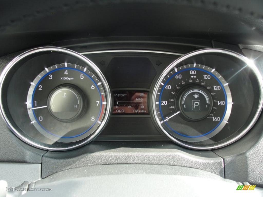 2011 Hyundai Sonata SE Gauges Photo #40288706