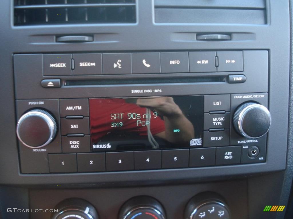 2011 Dodge Nitro Heat Controls Photo #40290523