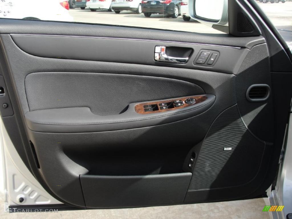 2011 Hyundai Genesis 4.6 Sedan Jet Black Door Panel Photo #40290727