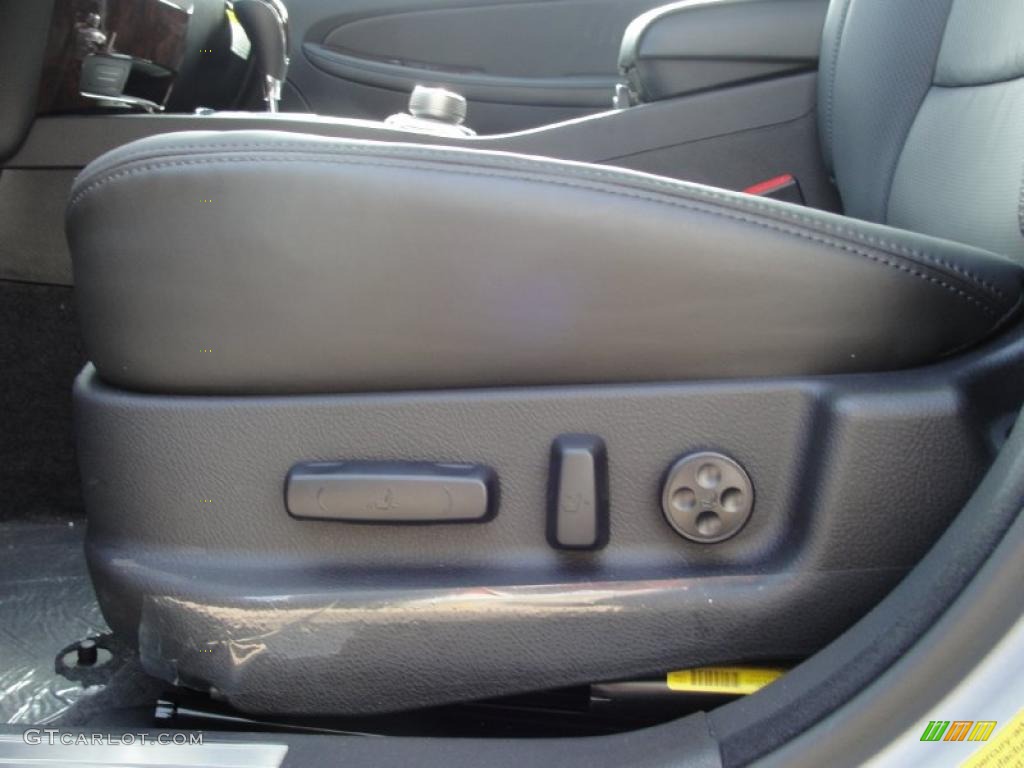 2011 Hyundai Genesis 4.6 Sedan Controls Photo #40290819