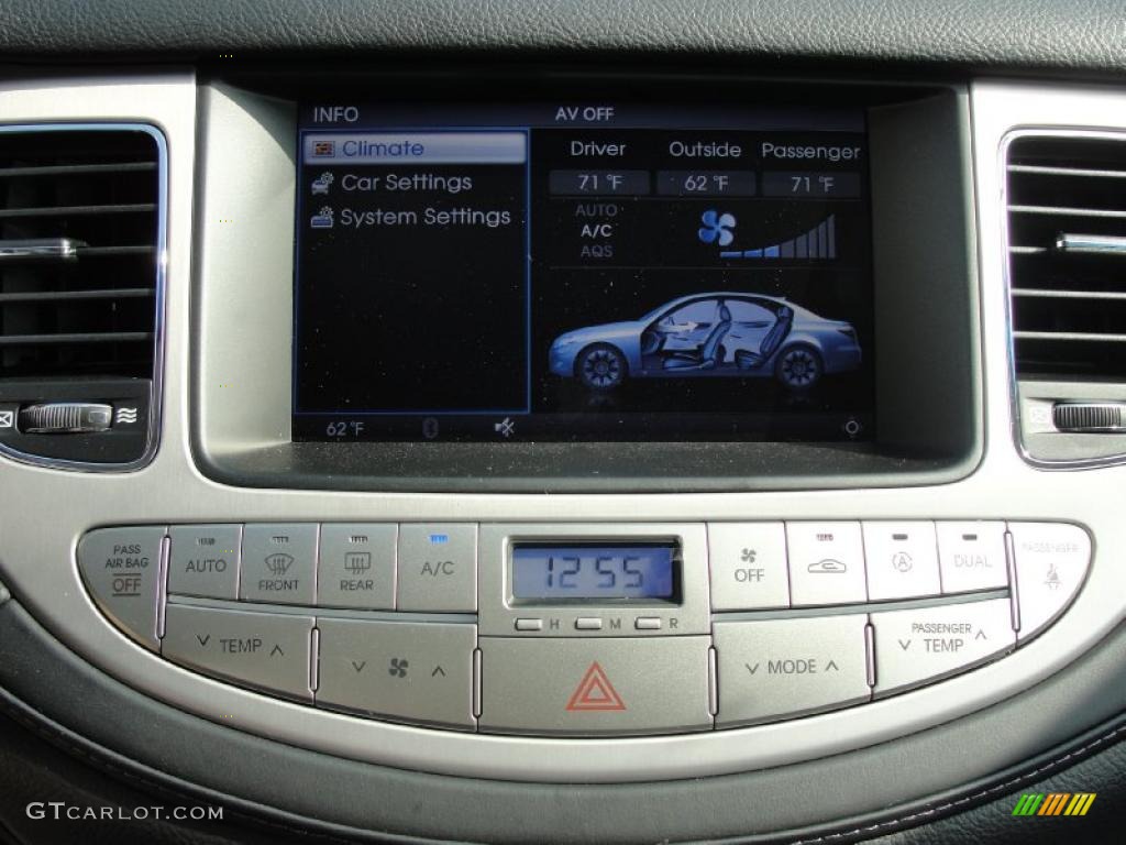 2011 Hyundai Genesis 4.6 Sedan Controls Photo #40290883
