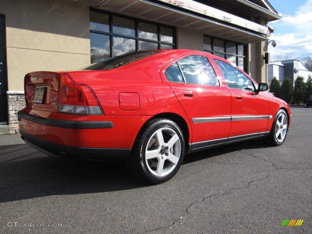 2004 S60 R AWD - Ruby Red Metallic / Gobi Sand R Metallic photo #3