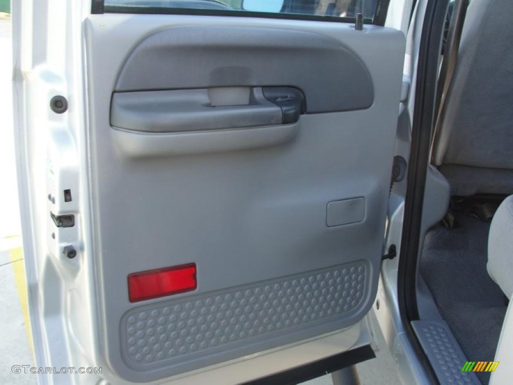 2000 F250 Super Duty XLT Crew Cab 4x4 - Silver Metallic / Medium Graphite photo #29