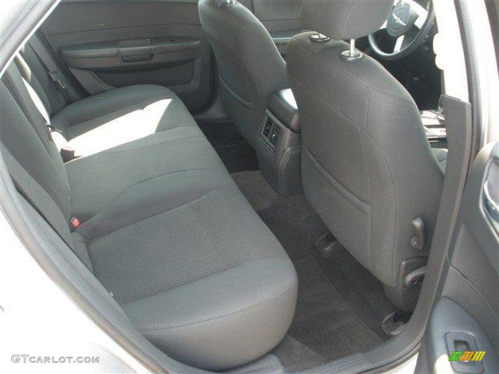 2010 300 Touring - Bright Silver Metallic / Dark Slate Gray photo #19