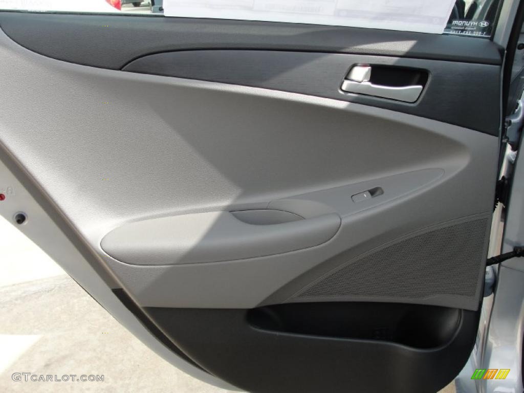 2011 Sonata GLS - Iridescent Silver Blue Metallic / Gray photo #17