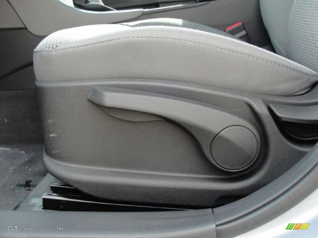 2011 Sonata GLS - Iridescent Silver Blue Metallic / Gray photo #22