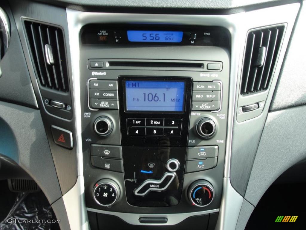2011 Sonata GLS - Iridescent Silver Blue Metallic / Gray photo #24