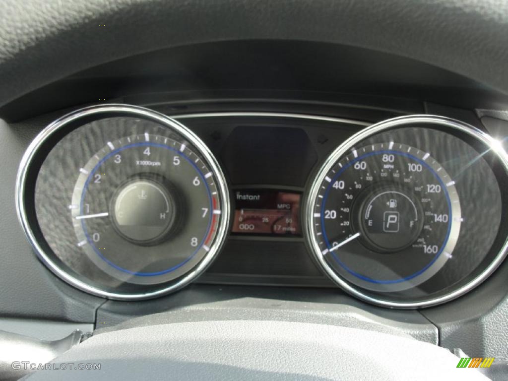 2011 Sonata GLS - Iridescent Silver Blue Metallic / Gray photo #31