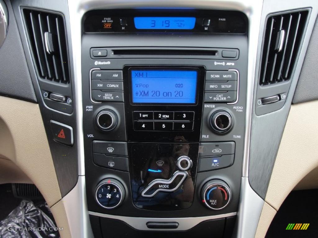 2011 Hyundai Sonata GLS Controls Photo #40305748