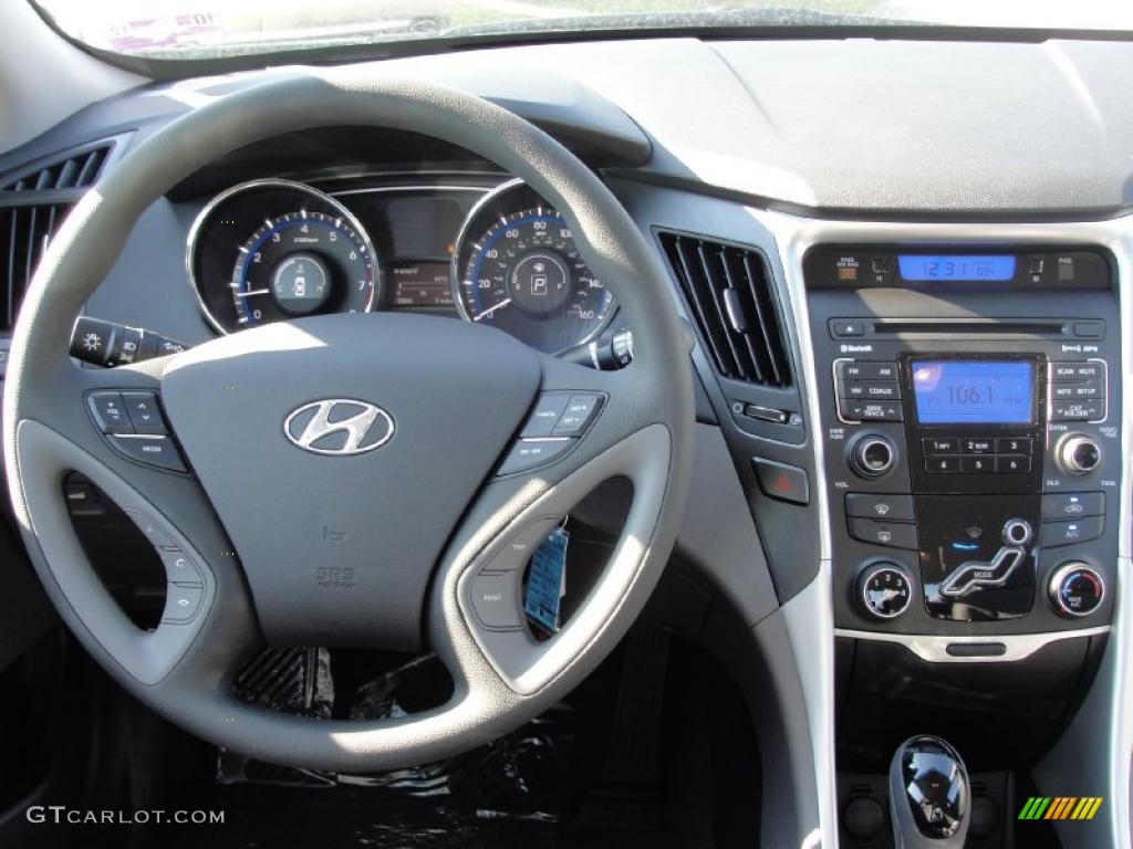 2011 Hyundai Sonata GLS Gray Dashboard Photo #40306864