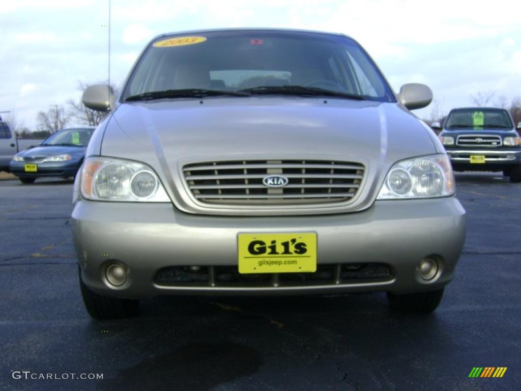 2003 Sedona LX - Silky Beige / Beige photo #2