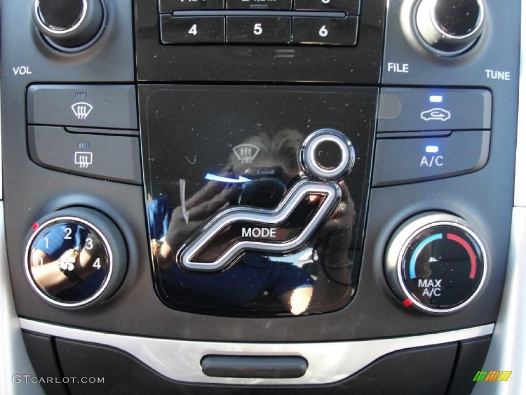 2011 Hyundai Sonata GLS Controls Photo #40306928