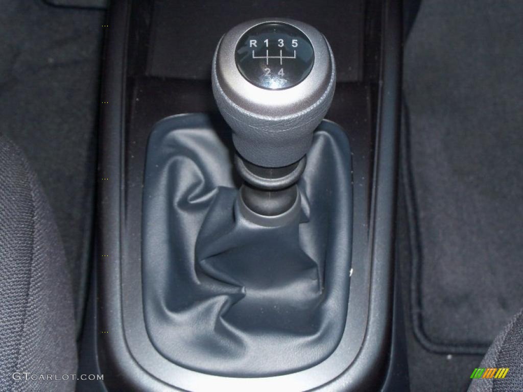 2011 Kia Soul + 5 Speed Manual Transmission Photo #40307256