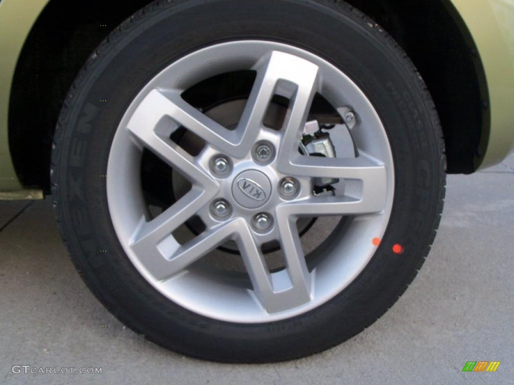 2011 Kia Soul + Wheel Photo #40307332