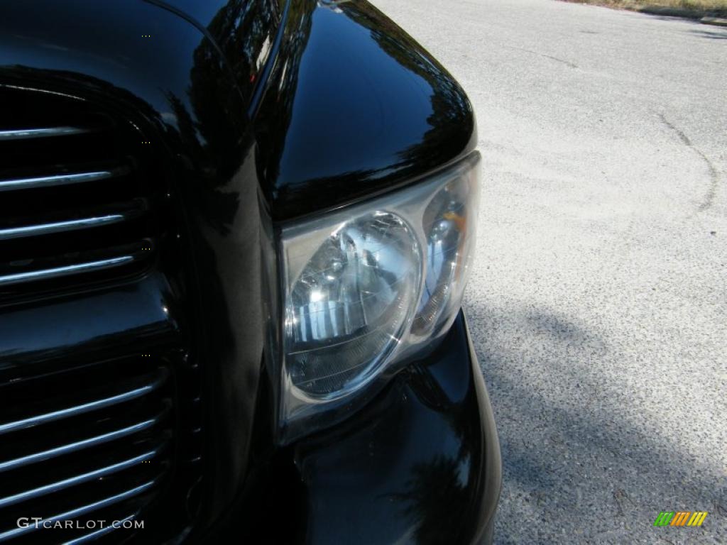 2003 Ram 1500 SLT Quad Cab 4x4 - Black / Dark Slate Gray photo #9