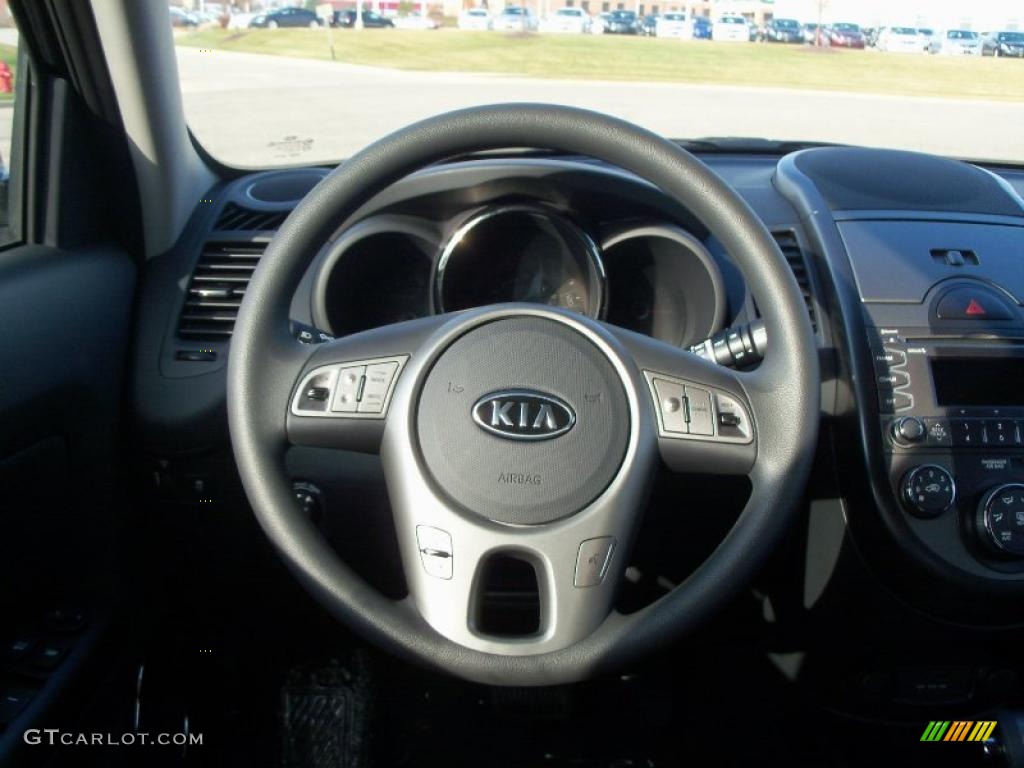 2011 Kia Soul + Black Soul Logo Cloth Steering Wheel Photo #40307628
