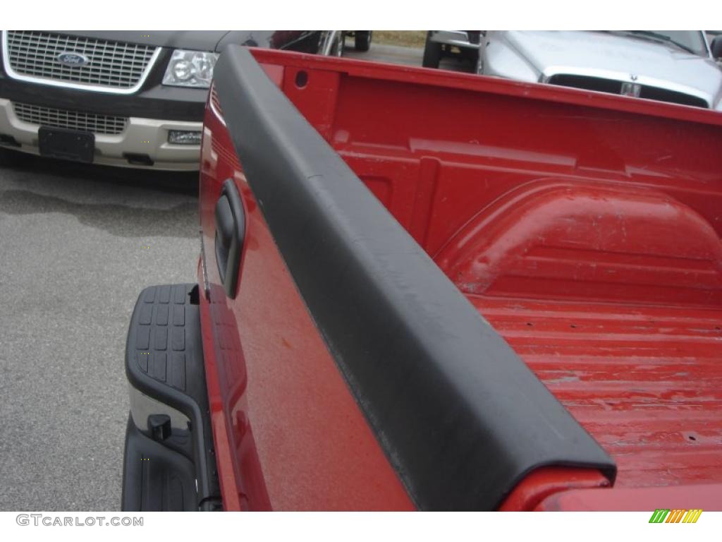 2003 Silverado 2500HD LS Extended Cab 4x4 - Victory Red / Dark Charcoal photo #6