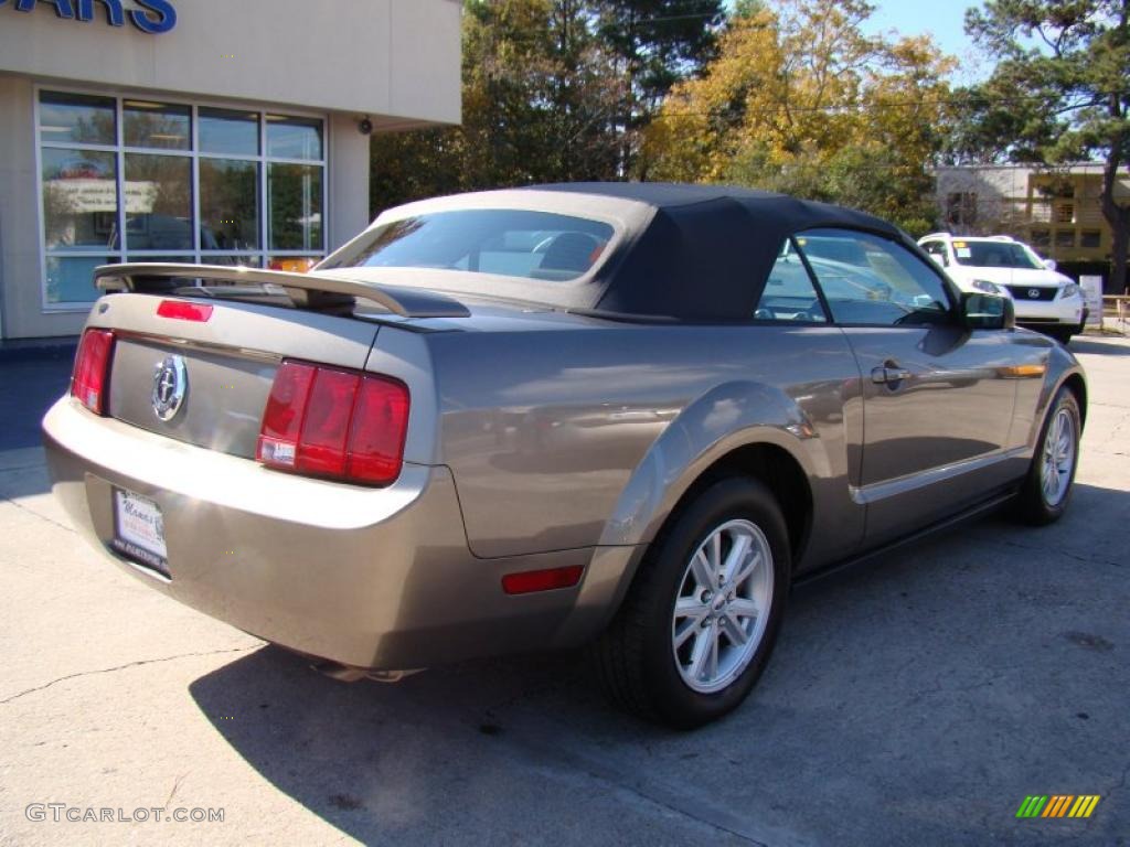 Mineral Grey Metallic 2005 Ford Mustang V6 Deluxe Convertible Exterior Photo #40312596