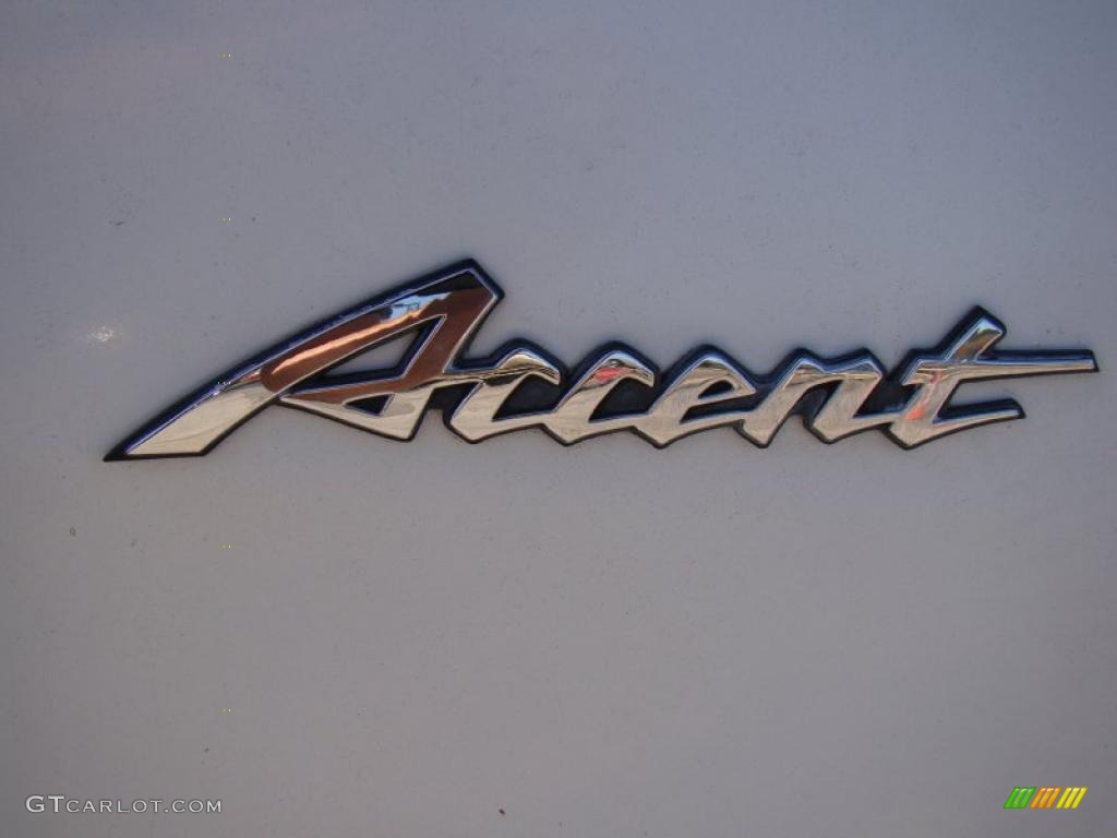 2005 Hyundai Accent GLS Sedan Marks and Logos Photo #40316228