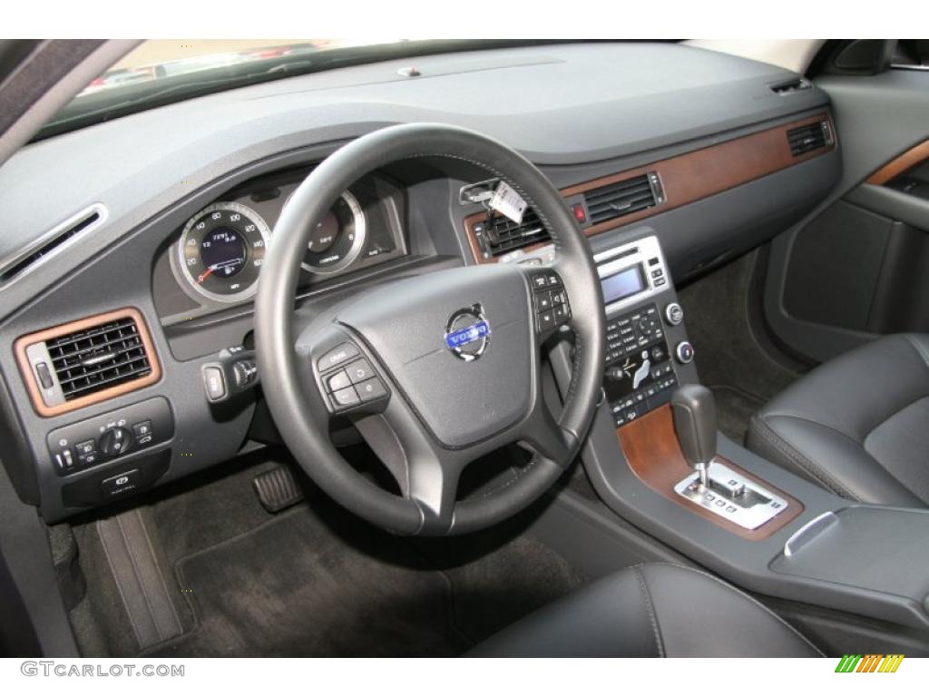Off Black Interior 2010 Volvo XC70 3.2 AWD Photo #40318144