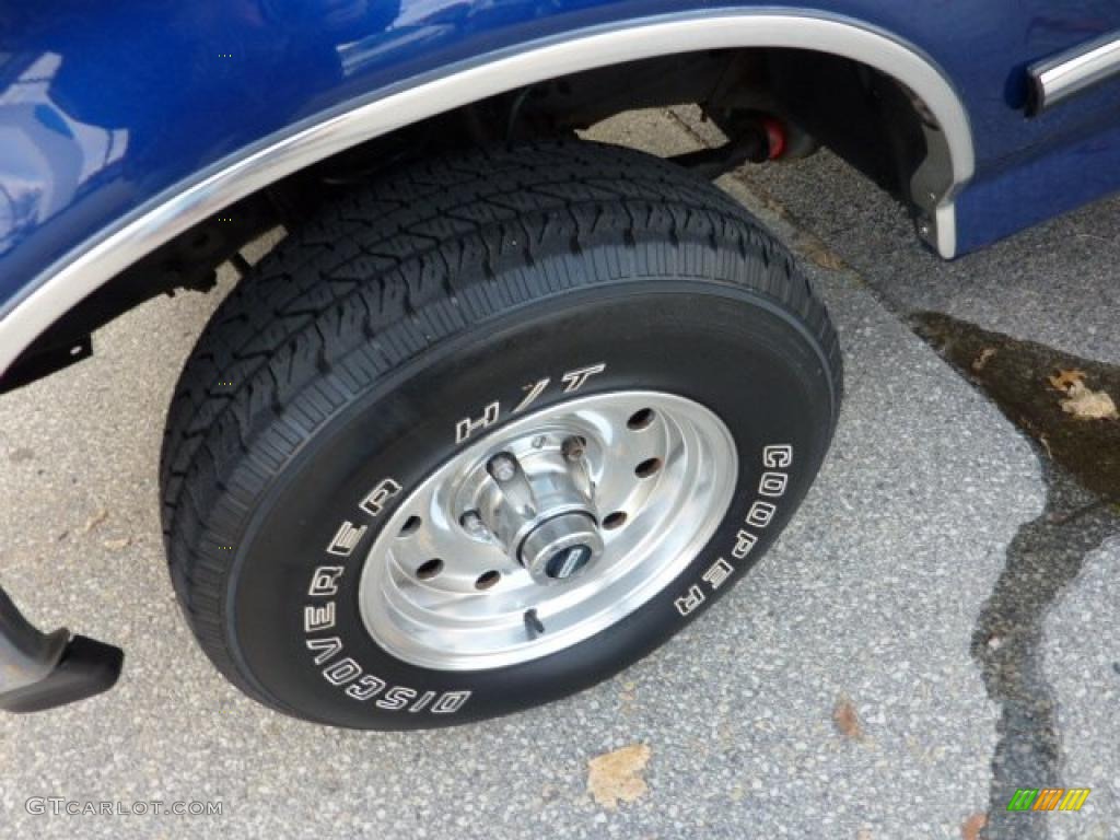 1996 F150 XLT Regular Cab 4x4 - Royal Blue Metallic / Royal Blue photo #7