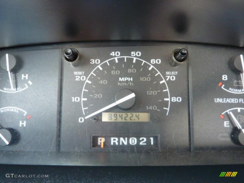 1996 F150 XLT Regular Cab 4x4 - Royal Blue Metallic / Royal Blue photo #15