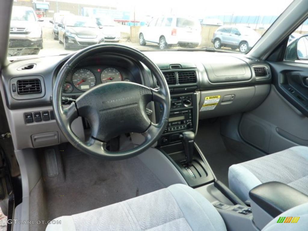 2001 Subaru Forester 2.5 S Gray Dashboard Photo #40320624