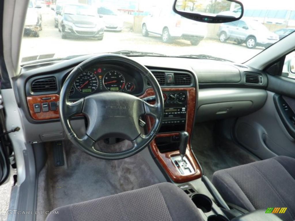 2004 Subaru Legacy L Sedan Gray Moquette Dashboard Photo #40321200