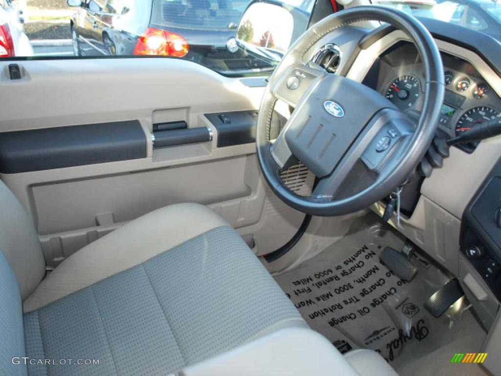 Medium Stone Interior 2008 Ford F250 Super Duty XLT Regular Cab 4x4 Photo #40321336
