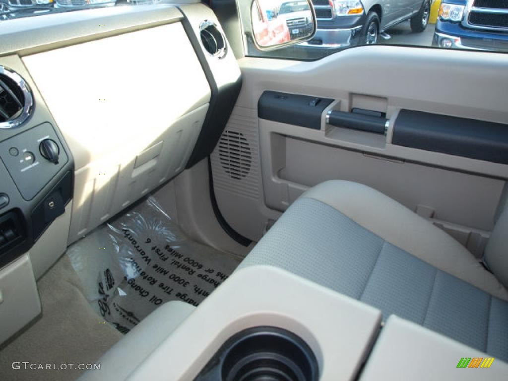 Medium Stone Interior 2008 Ford F250 Super Duty XLT Regular Cab 4x4 Photo #40321352