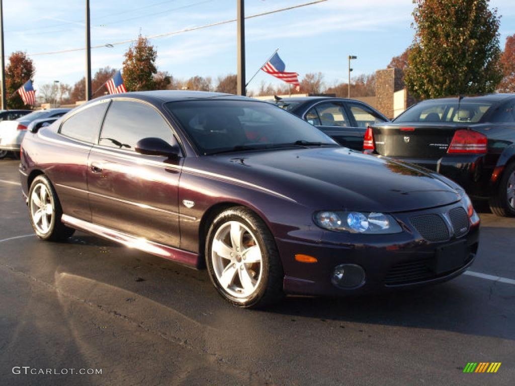 2004 GTO Coupe - Cosmos Purple Metallic / Dark Purple photo #2