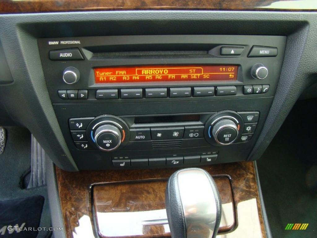 2008 BMW 3 Series 328xi Coupe Controls Photo #40323900