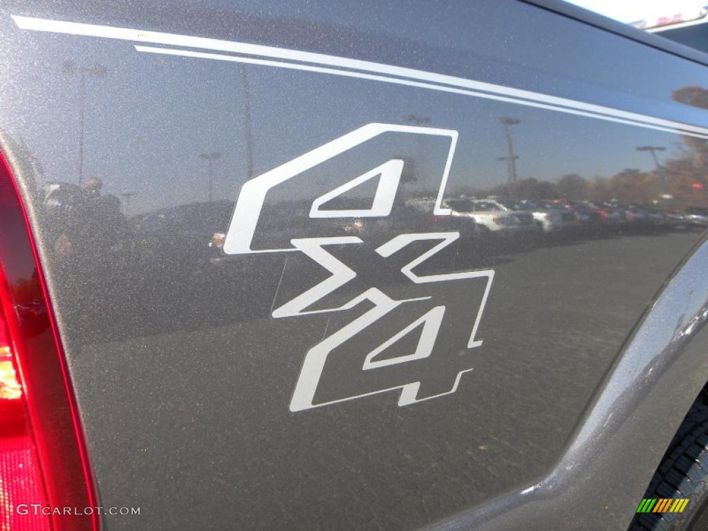 2011 Ford F250 Super Duty XLT Crew Cab 4x4 Marks and Logos Photo #40325696