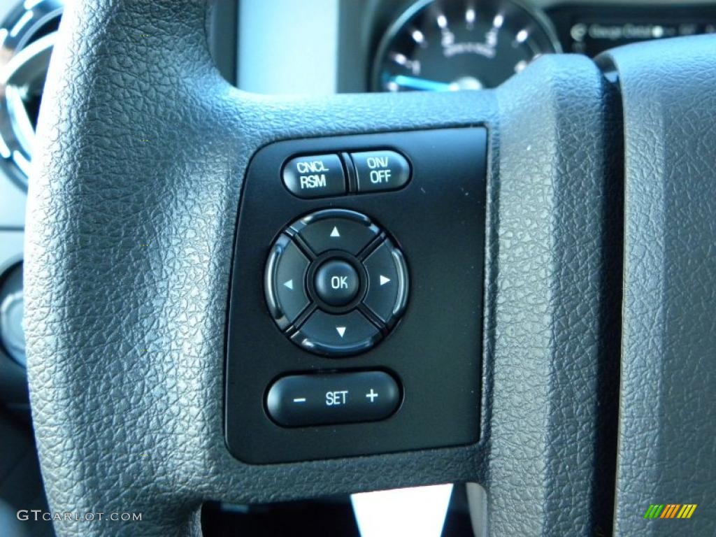 2011 Ford F250 Super Duty XLT Crew Cab 4x4 Controls Photo #40325836