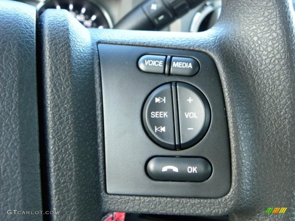 2011 Ford F250 Super Duty XLT Crew Cab 4x4 Controls Photo #40325852