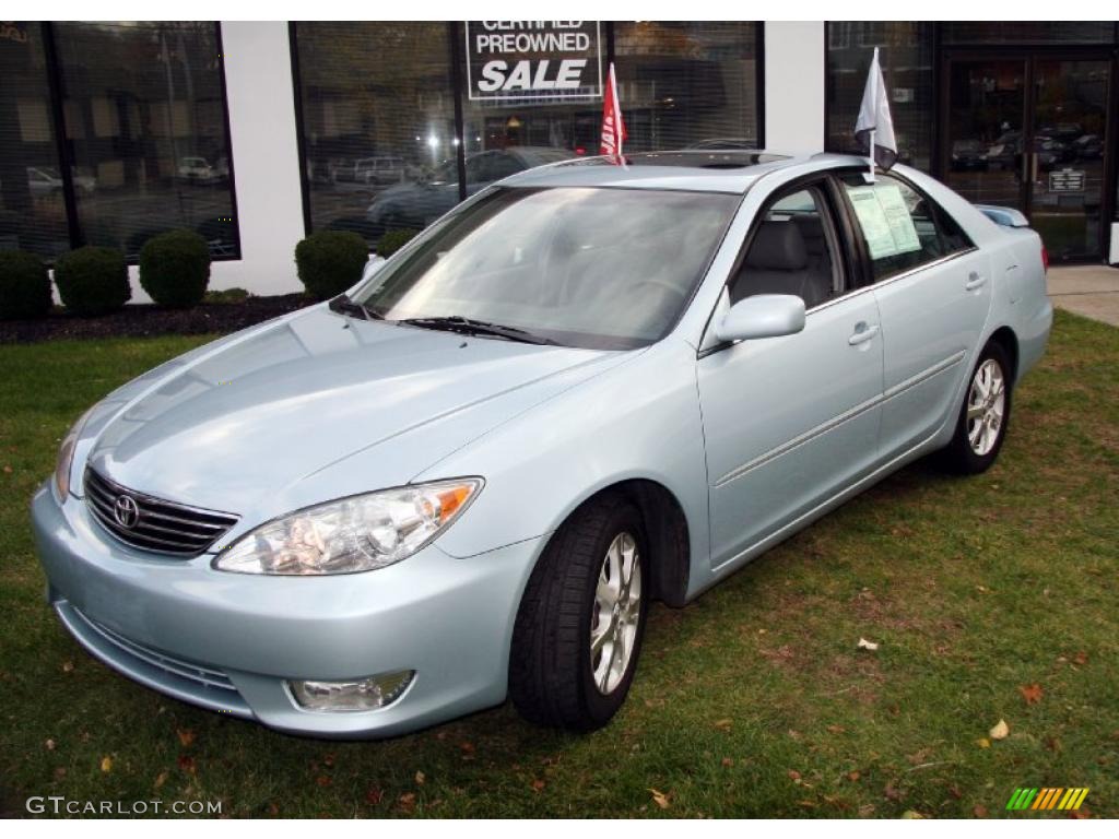 2006 Camry XLE V6 - Sky Blue Pearl / Stone Gray photo #1