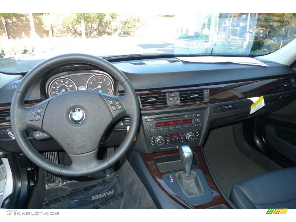 2011 BMW 3 Series 328i xDrive Sedan Black Dashboard Photo #40327379