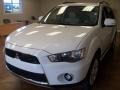 Diamond White Pearl - Outlander SE Photo No. 1